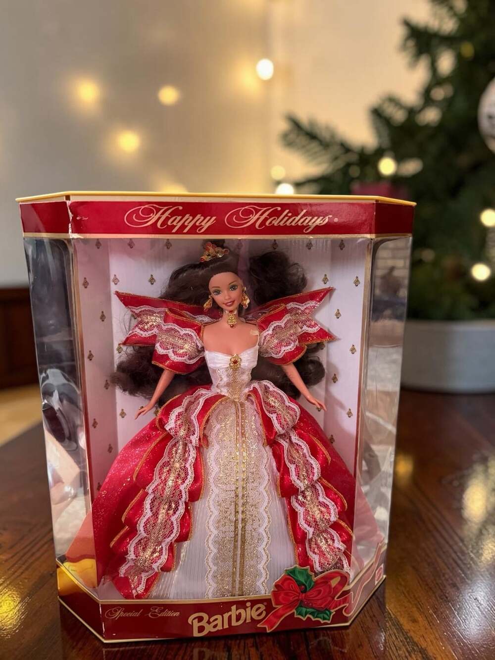 Mattel 1997 10th Anniversary Happy Holidays Special Edition Barbie Doll